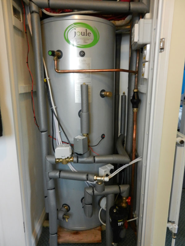 Unvented hot water storage cylinder installation